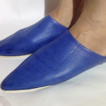 dark blue denim jeans